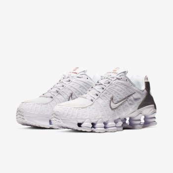 Nike Shox TL - Férfi Utcai Cipő - Fehér/Metal Titán/Narancssárga/Fehér